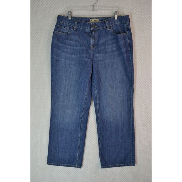 LL Bean Women's 16 Petite Medium Wash Relaxed Straight Leg Jeans - Picture 1 of 13